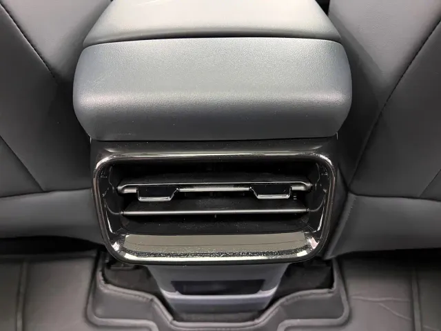 Geely Galaxy E5 — Фото автомобиля 18