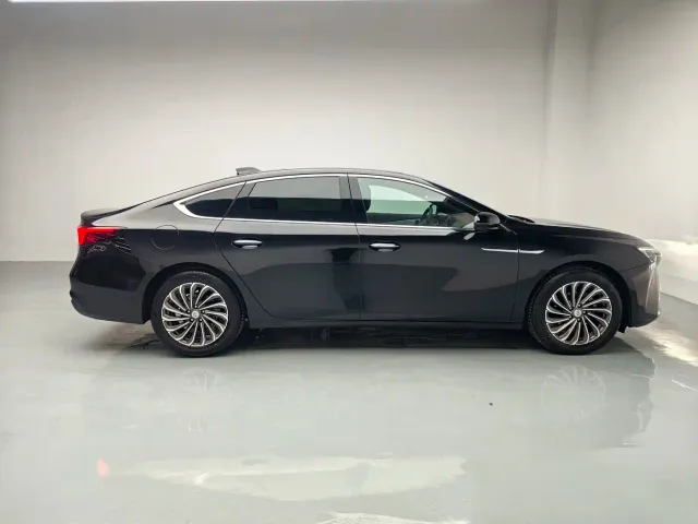 Buick LaCrosse — Фото автомобиля 5