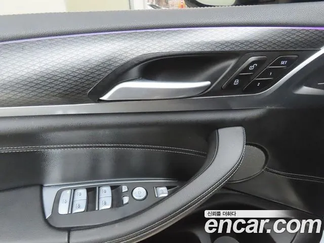 BMW X4 xDrive 20d M Sport Pro — Фото автомобиля 9