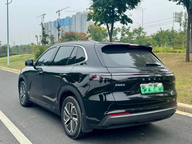 Geely Galaxy Starship 7 EM-i — Фото автомобиля 9