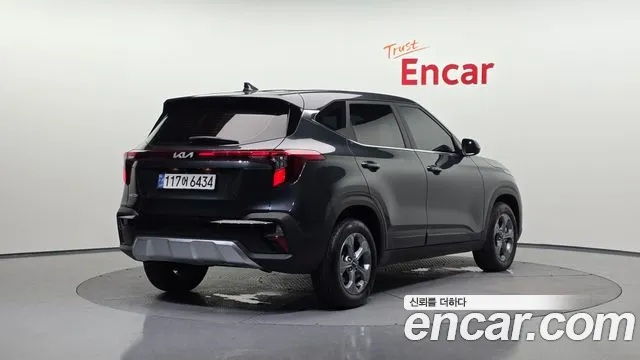 Kia Seltos Новый Seltos Бензин 1.6 турбо 2WD — Фото автомобиля 2