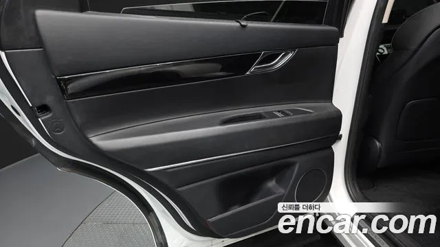 Genesis GV80 2.5T Бензин AWD — Фото автомобиля 6