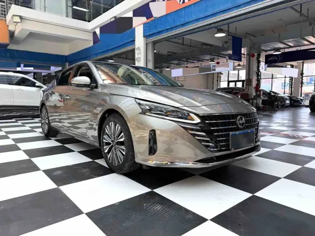 Nissan Teana — Фото автомобиля 3