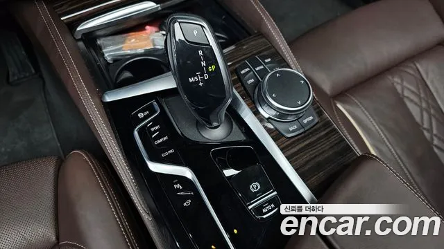 BMW 5 Series G30 — Фото автомобиля 9