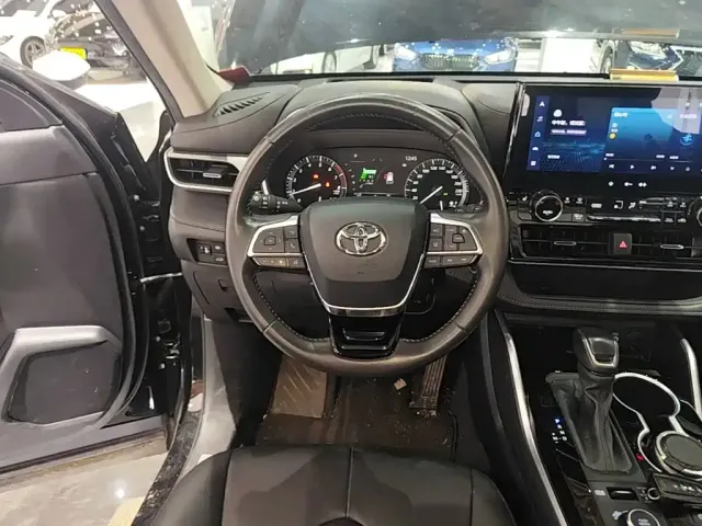 Toyota Highlander 2022 380T 4WD Premium 7-Seater — Фото автомобиля 10