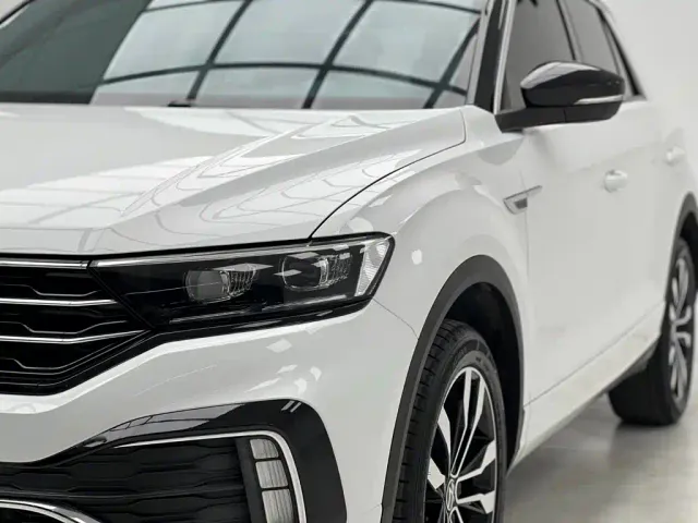 Volkswagen T-Roc — Фото автомобиля 4