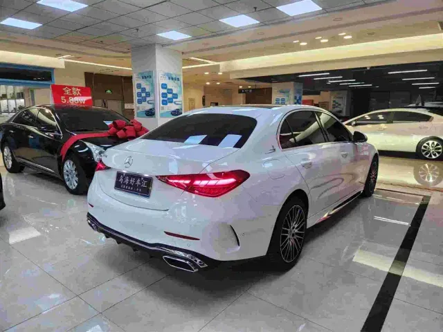 Mercedes-Benz C-Class — Фото автомобиля 2