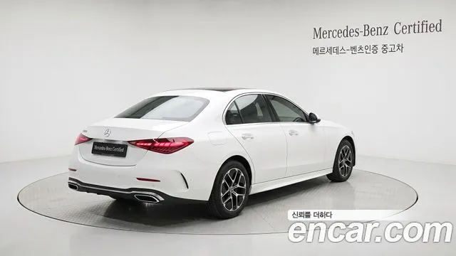 Mercedes-Benz E-Class — Фото автомобиля 2