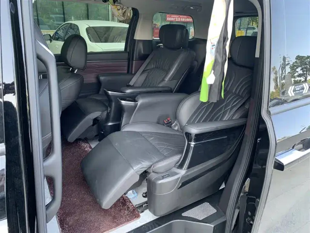 GAC Trumpchi M8 — Фото автомобиля 5