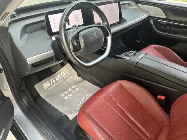 Xpeng P7 — Фото автомобиля 12