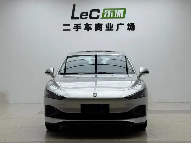 Roewe D7 — Фото автомобиля 2