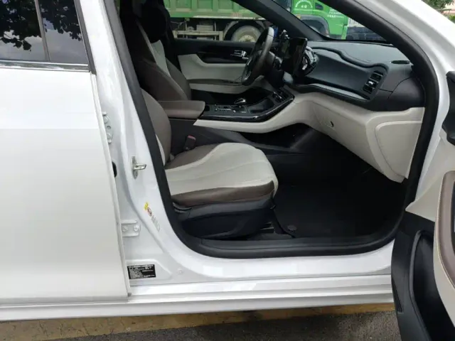 BYD Qin PLUS — Фото автомобиля 13