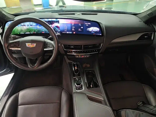 Cadillac CT5 — Фото автомобиля 12