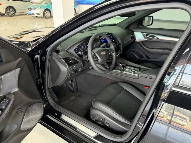 Cadillac CT5 — Фото автомобиля 5