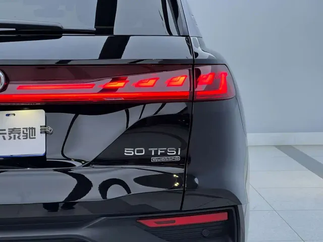 Audi Q6 — Фото автомобиля 6