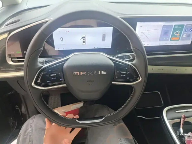 Maxus G90 — Фото автомобиля 10