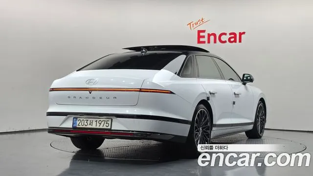 Hyundai Grandeur GN7 — Фото автомобиля 2
