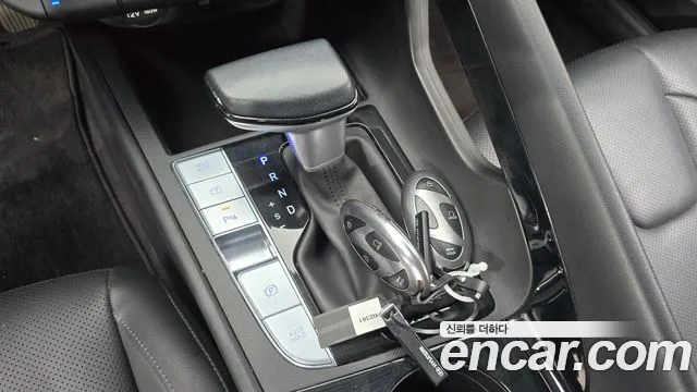 Hyundai Avante CN7 — Фото автомобиля 9