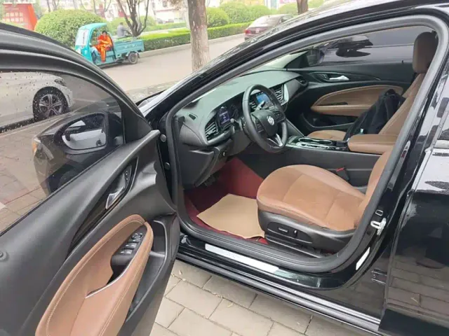 Buick Regal — Фото автомобиля 15