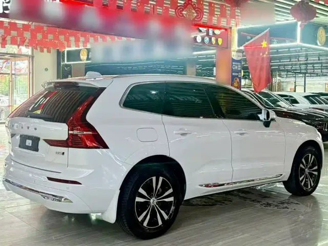 Volvo XC60 — Фото автомобиля 4