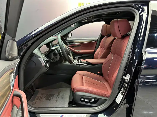 BMW 5 Series — Фото автомобиля 5