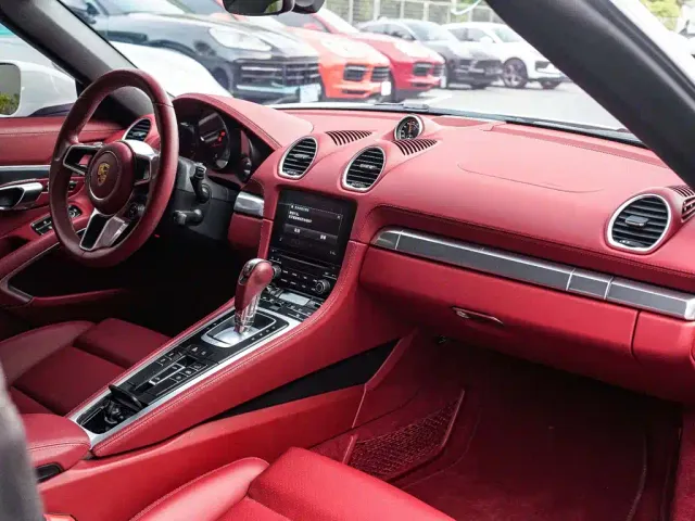 Porsche 718 — Фото автомобиля 6