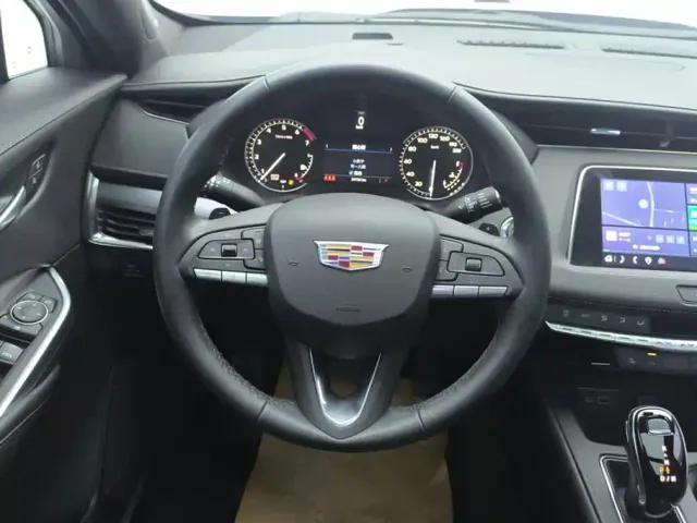Cadillac XT4 — Фото автомобиля 15