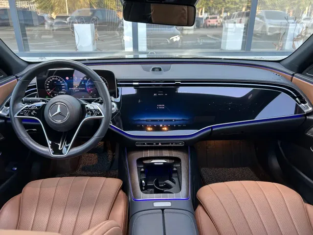 Mercedes-Benz E-Class — Фото автомобиля 13