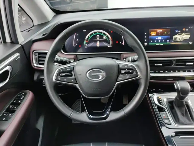 GAC Trumpchi M6 — Фото автомобиля 15