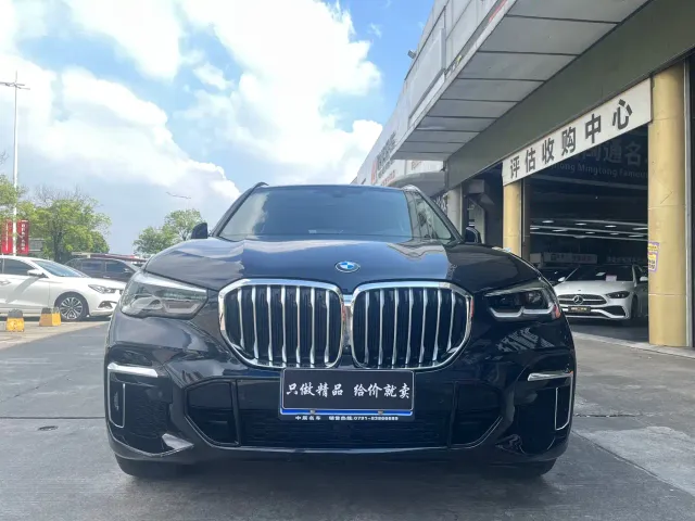BMW X5 — Фото автомобиля 3