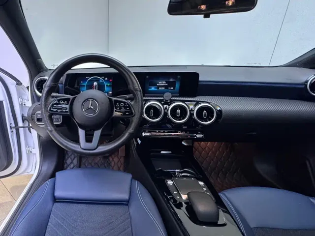 Mercedes-Benz A-Class — Фото автомобиля 22