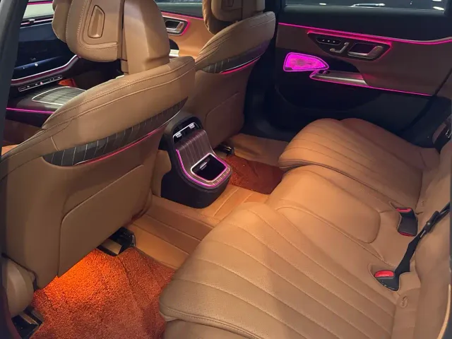 Mercedes-Benz E-Class — Фото автомобиля 8