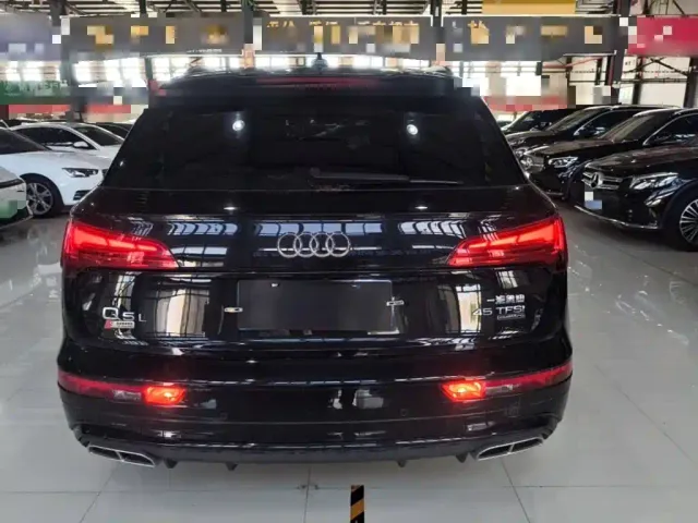 Audi Q5L — Фото автомобиля 5