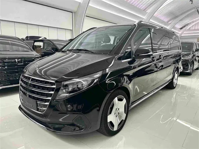 Фотография автомобиля — Mercedes-Benz V-Class