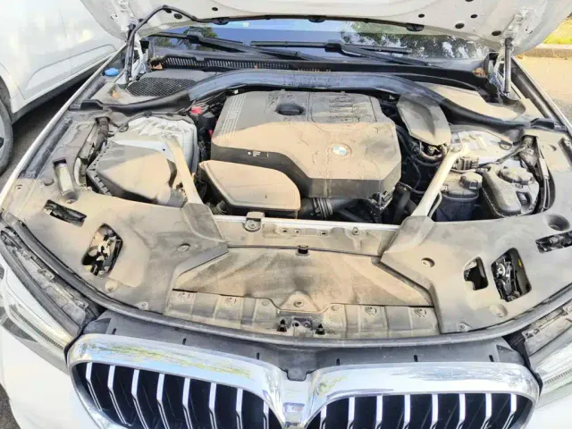 BMW 5 Series — Фото автомобиля 3