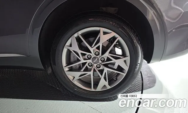 Genesis GV70 — Фото автомобиля 6