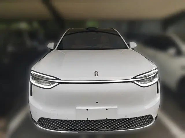 Aito M7 — Фото автомобиля 4