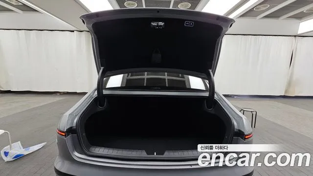 Hyundai Grandeur Grandeur (GN7) 2.5 Бензин 2WD — Фото автомобиля 20