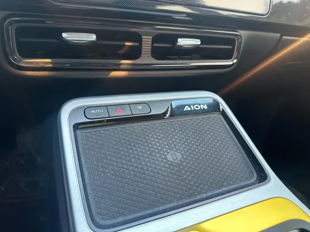 GAC Aion Y — Фото автомобиля 22