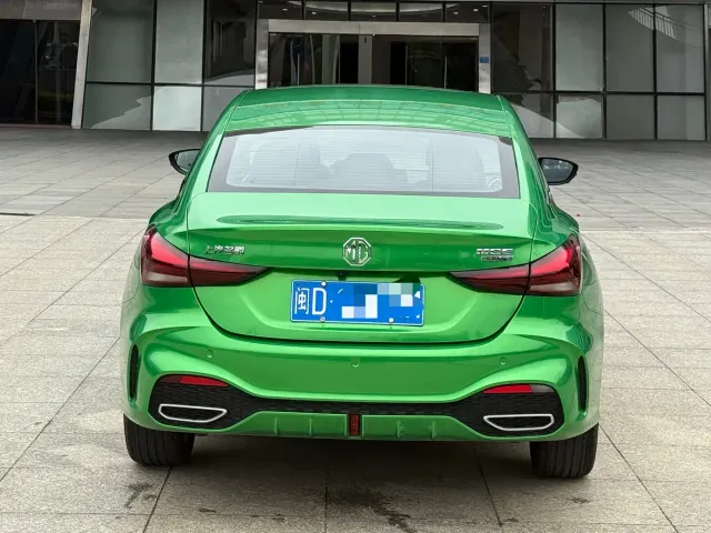 MG 5 — Фото автомобиля 5