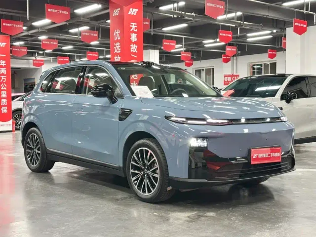 Leapmotor B10 — Фото автомобиля 3