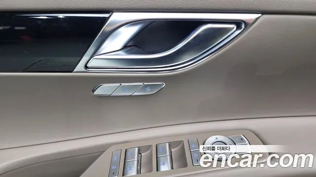 Genesis GV80 — Фото автомобиля 30