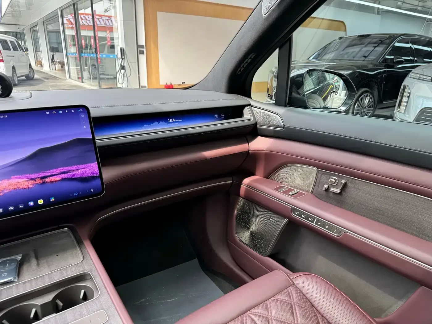 NIO NIO ES8 2025 Model 6-Seat Executive Luxury Edition — Фото автомобиля 28
