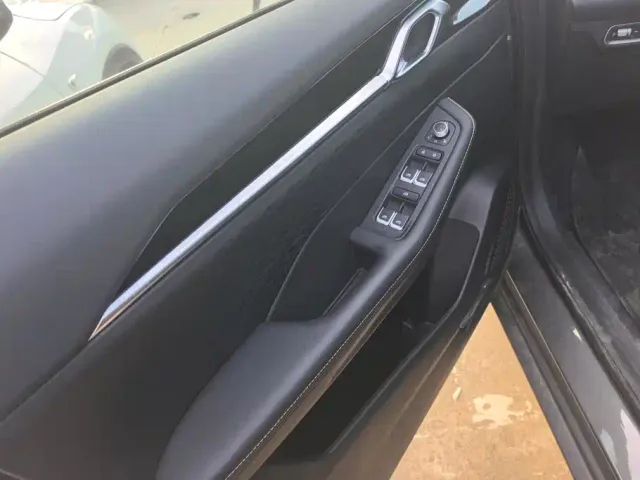 Geely Binyue — Фото автомобиля 7