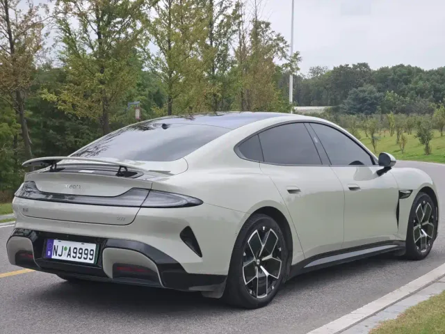 Xiaomi SU7 — Фото автомобиля 5