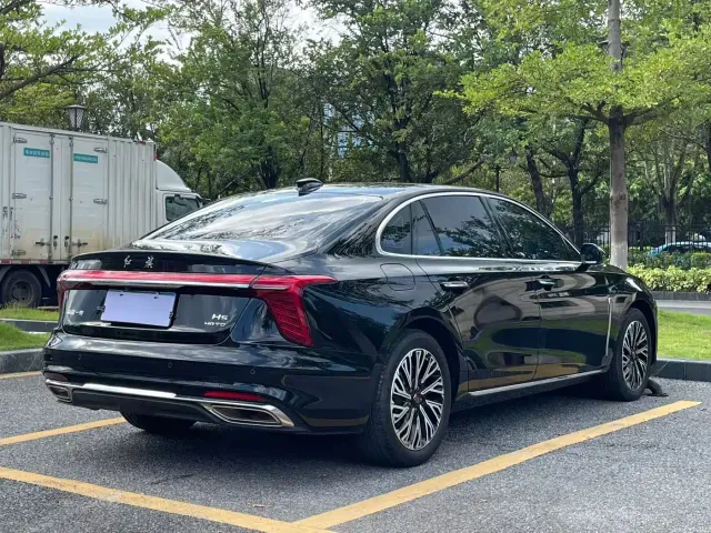 Hongqi H5 — Фото автомобиля 3