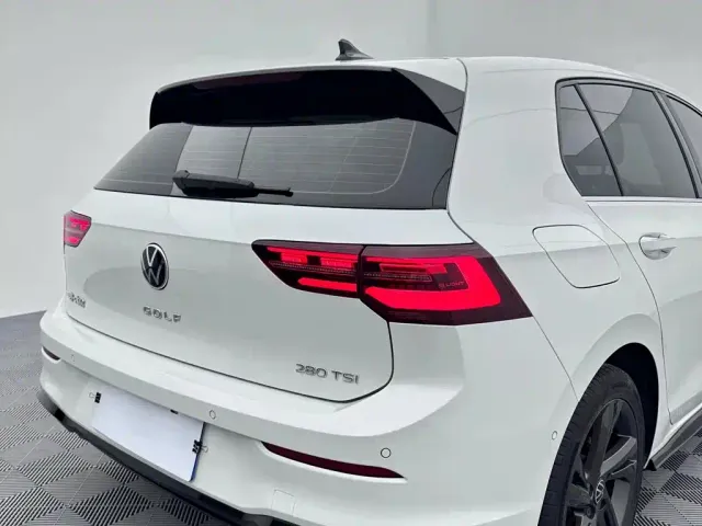 Volkswagen Golf — Фото автомобиля 17