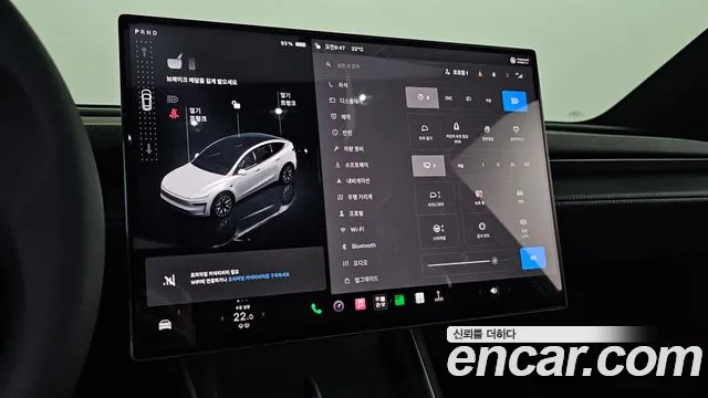Tesla Model Y — Фото автомобиля 22