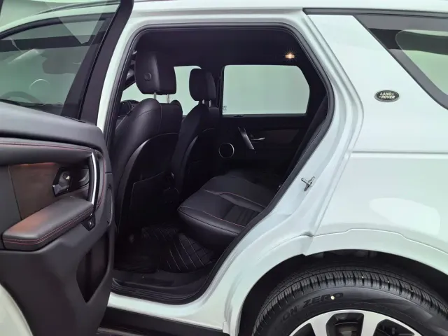 Land Rover Discovery Sport — Фото автомобиля 13