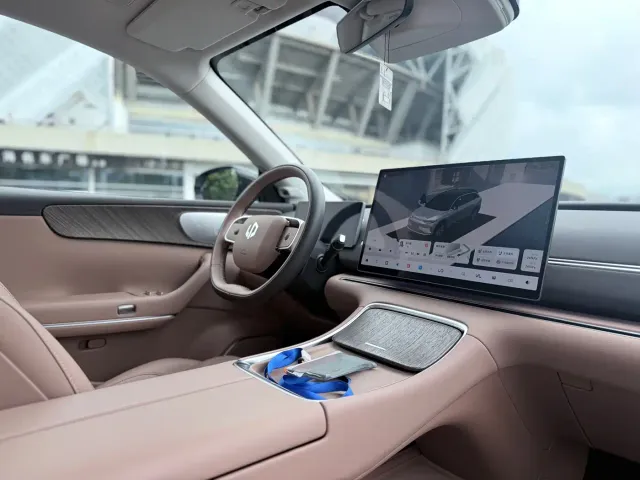 Leapmotor C11 — Фото автомобиля 14